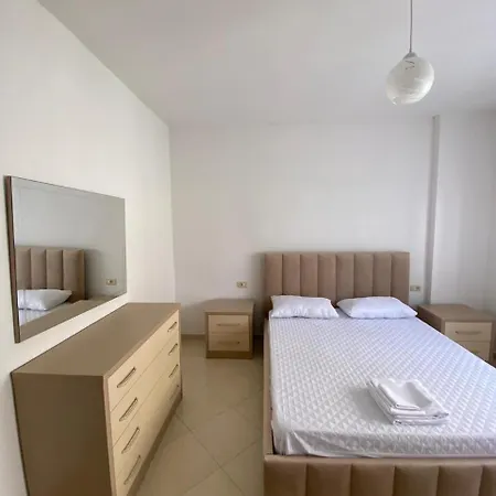 Emmy Apartment *