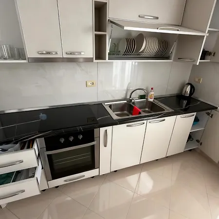 Emmy * Durrës