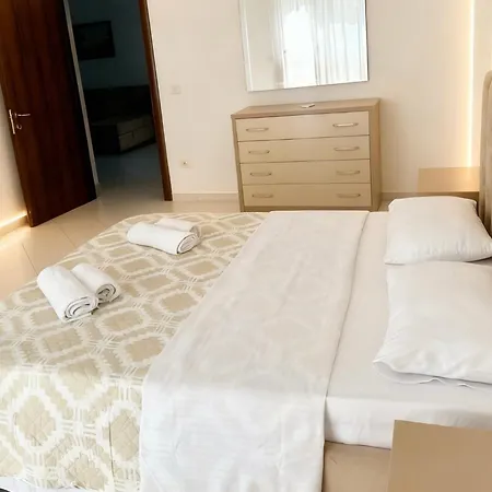 Emmy * Δυρράχιο